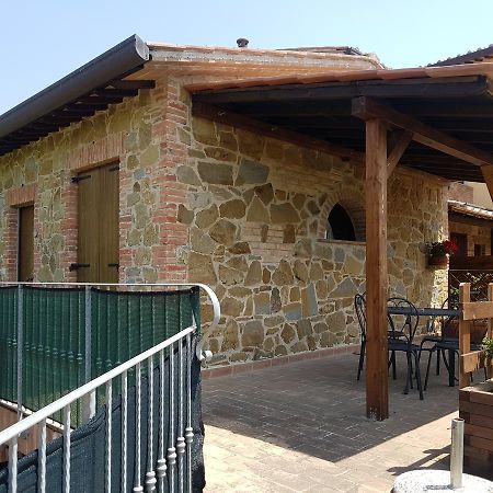 Il Borgo Sul Lago Monte del Lago Exterior photo